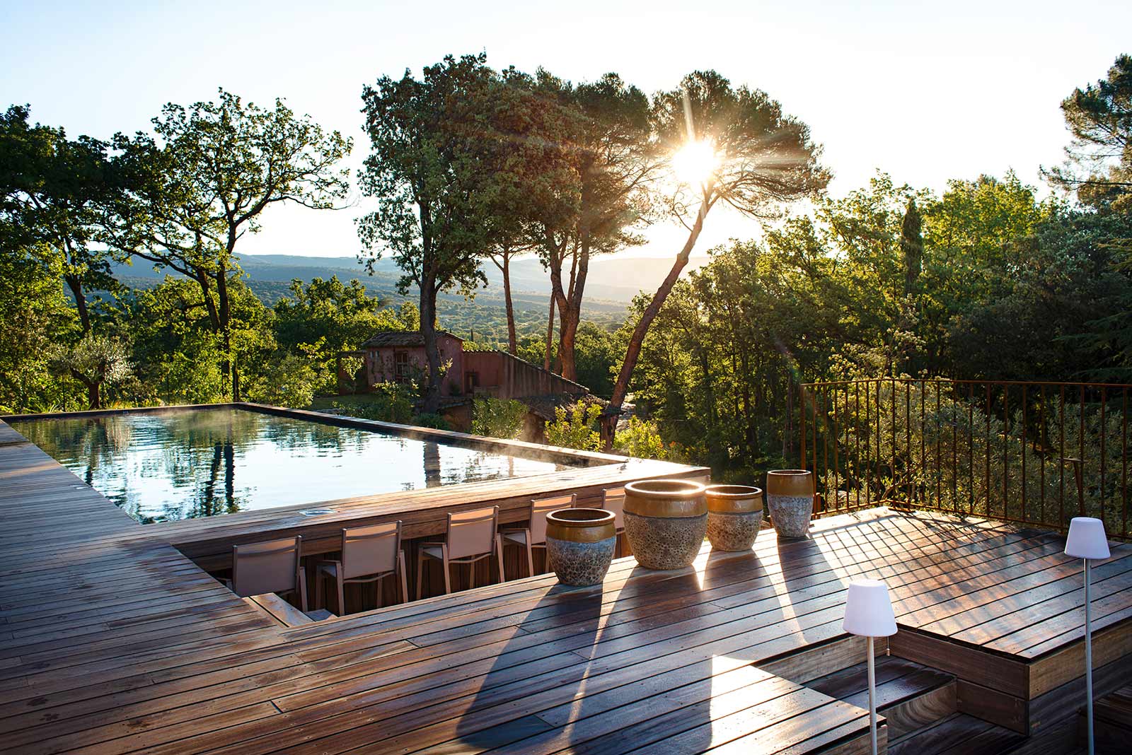 Le Mas des Restanques : maison de vacances à louer dans le Luberon (Saint-Saturnin-lès-Apt), maison haut de gamme en location avec piscine.