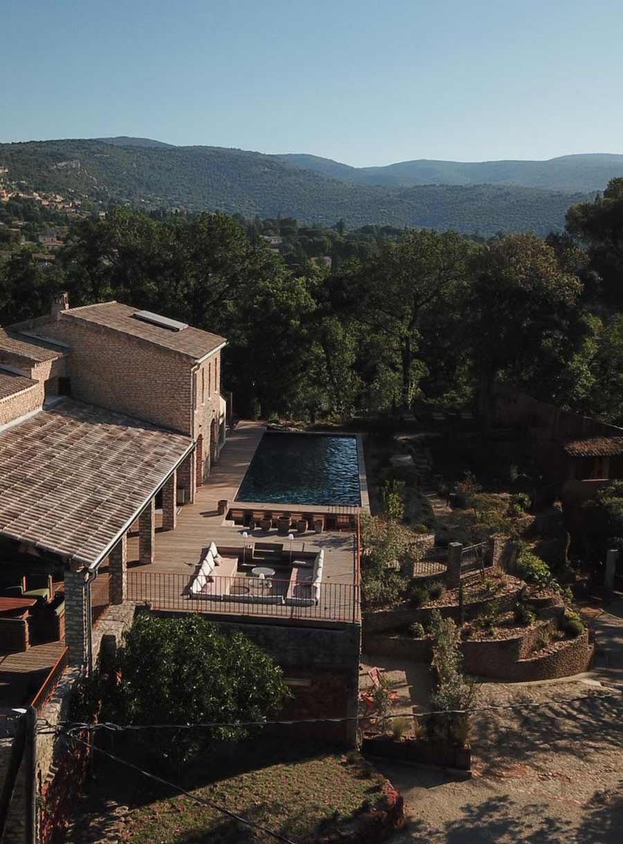 Le Mas des Restanques : maison de vacances à louer dans le Luberon (Saint-Saturnin-lès-Apt), maison haut de gamme en location avec piscine.