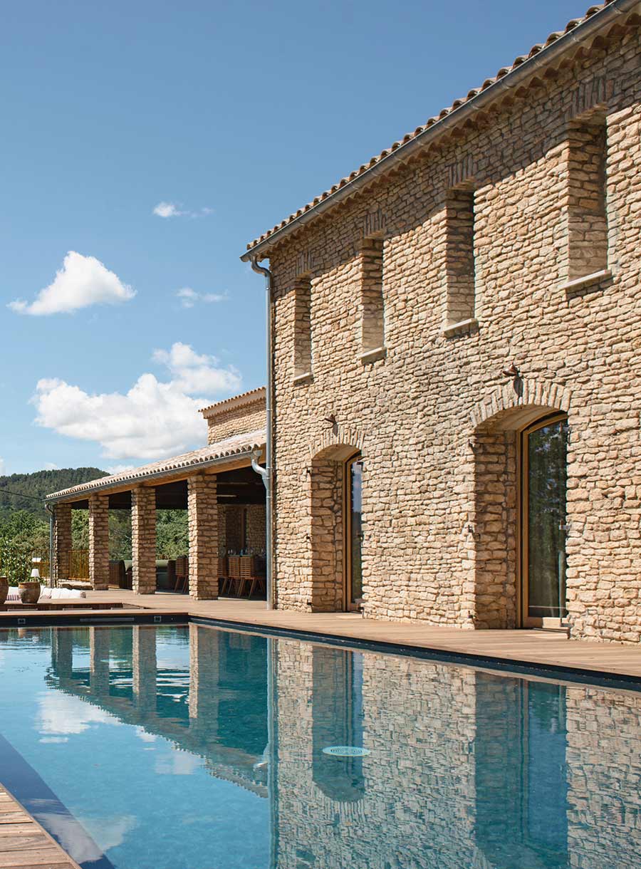 Le Mas des Restanques : maison de vacances à louer dans le Luberon (Saint-Saturnin-lès-Apt), maison haut de gamme en location avec piscine.