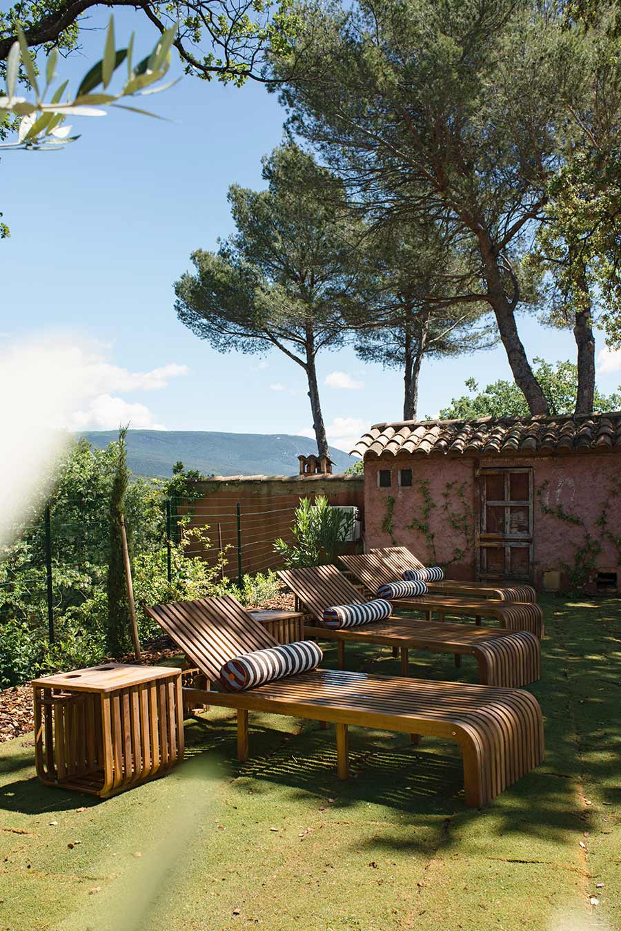 Le Mas des Restanques : maison de vacances à louer dans le Luberon (Saint-Saturnin-lès-Apt), maison haut de gamme en location avec piscine.