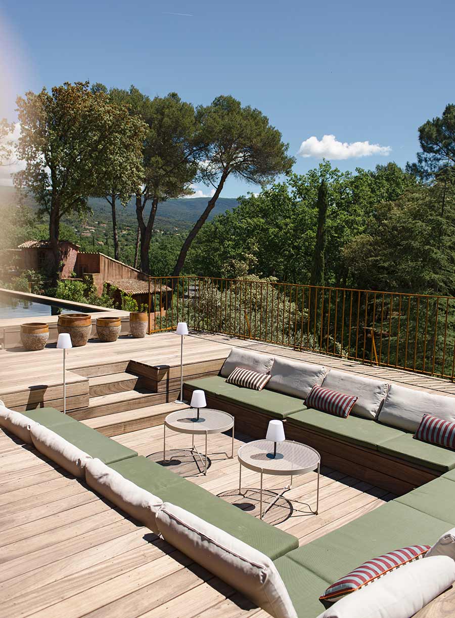 Le Mas des Restanques : maison de vacances en location dans le Luberon (Saint-Saturnin-lès-Apt / Gordes), maison haut de gamme avec piscine.