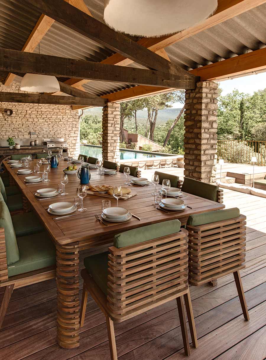 Le Mas des Restanques : maison de vacances en location dans le Luberon (Saint-Saturnin-lès-Apt / Gordes), maison haut de gamme avec piscine.